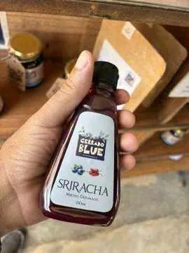 Rótulo anterior do molho sriracha Cerrado Blue