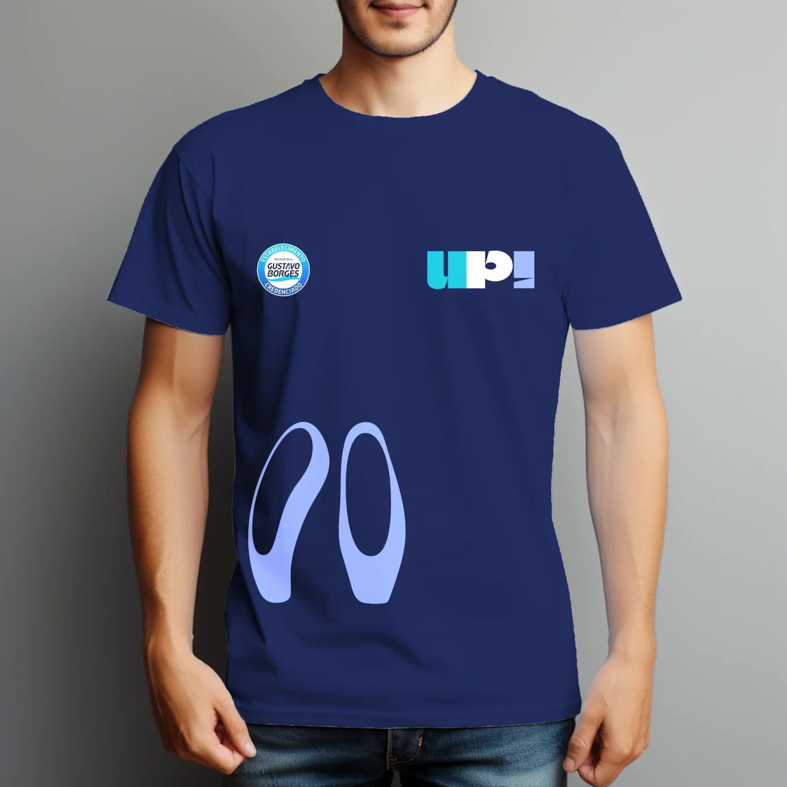 Camiseta azul-marinho da UP! com sapatilhas — balé