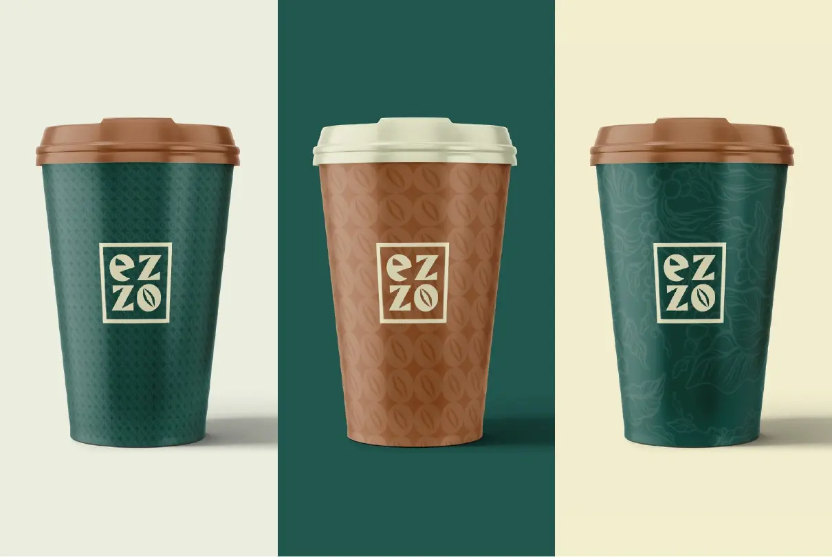 Copos de café da Ezzo Café e Momentos